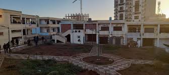 Locaux commerciaux ou professionnels abandonnés.  Ils seront réorganisés, restructurés puis convertis  en structures d’utilité publique 