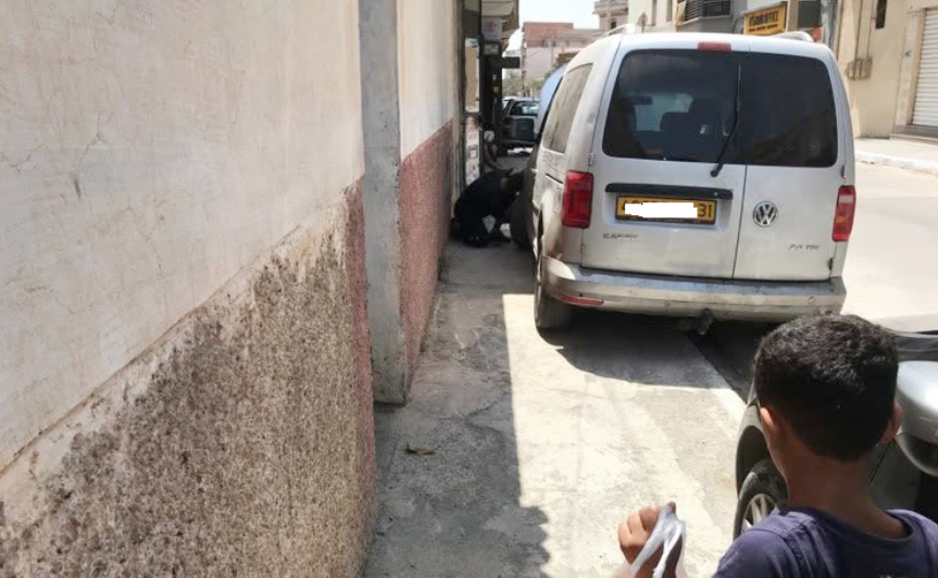 Après les opérations de nettoyage et d’embellissement de l’environnement. Trottoirs libérés des marchands…  livrés aux automobilistes!!!