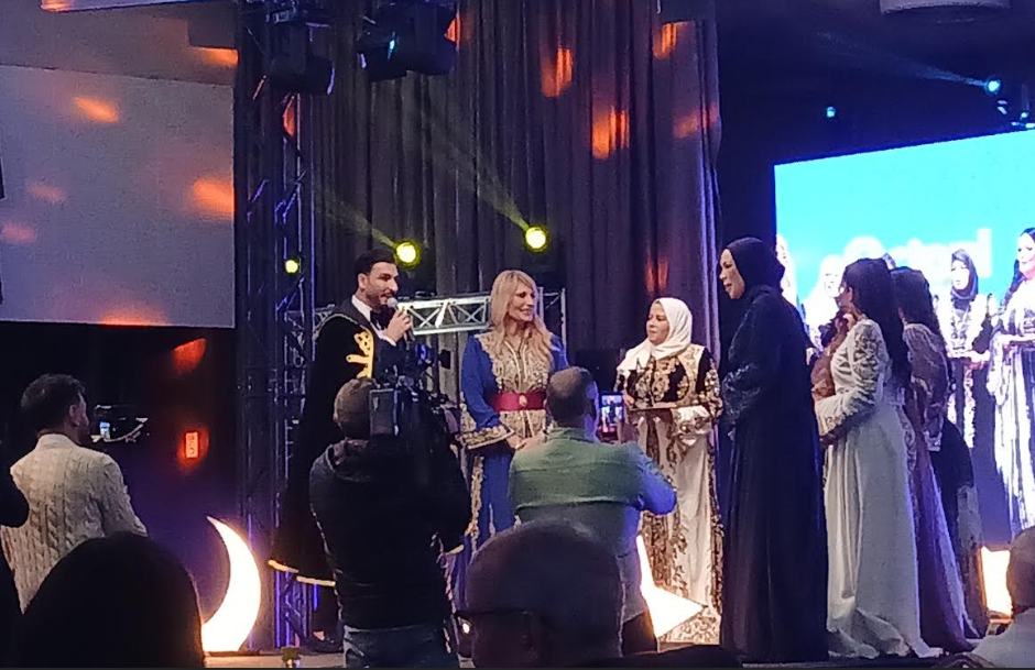 Hôtel «Aurassi». Modes et tenues traditionnelles à l'honneur