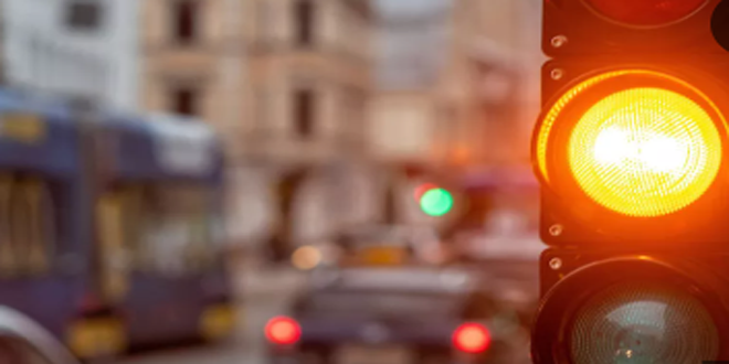 Trafic routier à Mostaganem. Les récurrentes pannes des feux tricolores à l’origine du chaos urbain