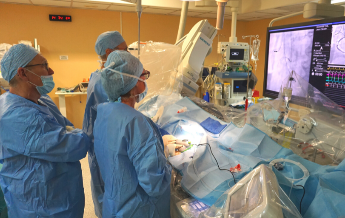 Journées d’étude sur le thème de la chirurgie vasculaire à Bouira. Le Professeur Benyebka plaide  pour un partenariat avec les universités algériennes