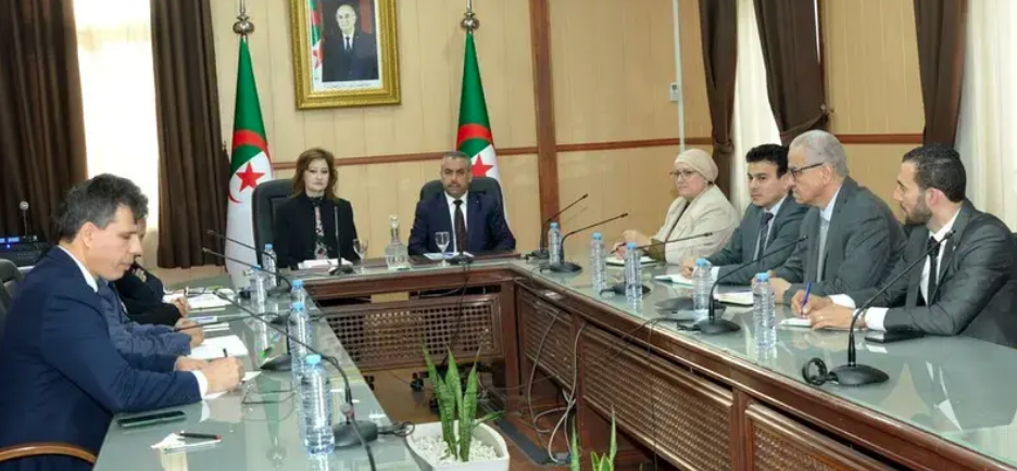 Drogue en milieu scolaire. Le 1111 comme protection