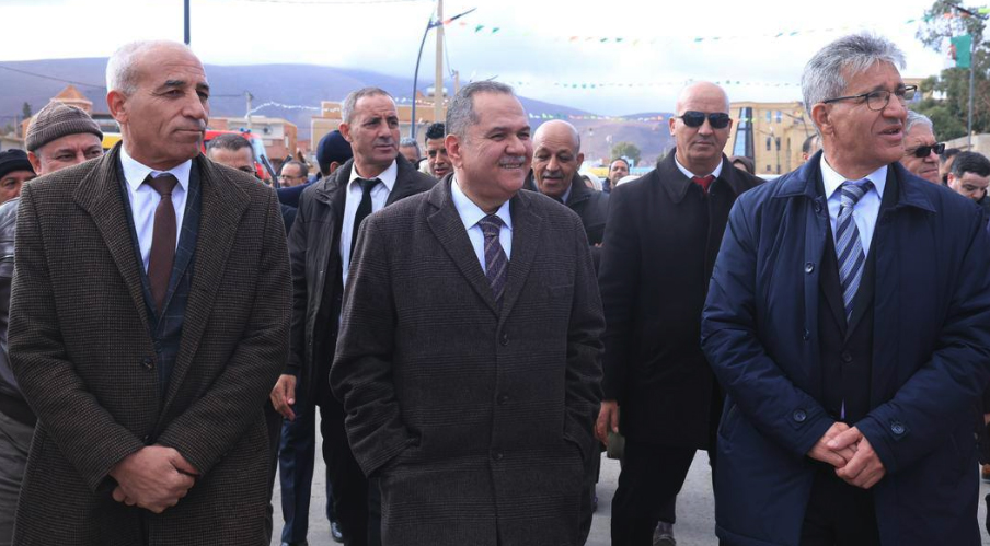 Tiaret - Ksar Chellala.  Passation de consignes entre les walis 