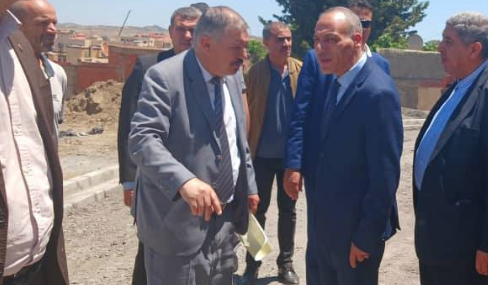 Bouira. Visite de travail et d’inspection du wali dans les centres  de stockage de céréales