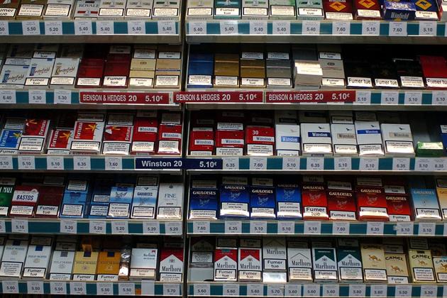 Cigarettes et tabac à priser. Quand une hausse illicite des prix vide les poches des fumeurs