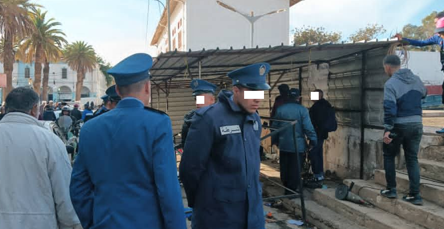 Commune d’Arzew. Éradication du marché informel sur la place de l’Esplanade