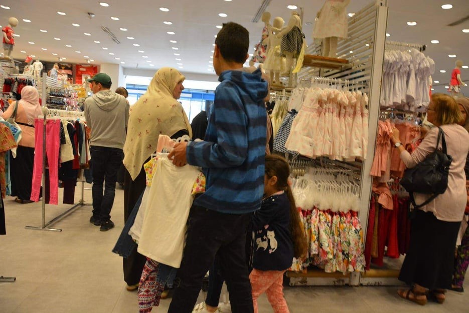 De M’dina Jdida à Akid Lotfi.  Les veillées de Ramadhan rythmées par le shopping de l'Aïd