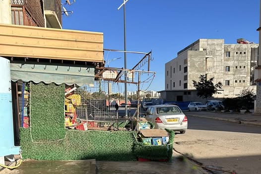 Espace public. Le squat illicite perdure