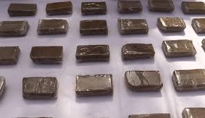 Lutte contre le trafic de drogue.  05 kg de kif et des voitures saisis 