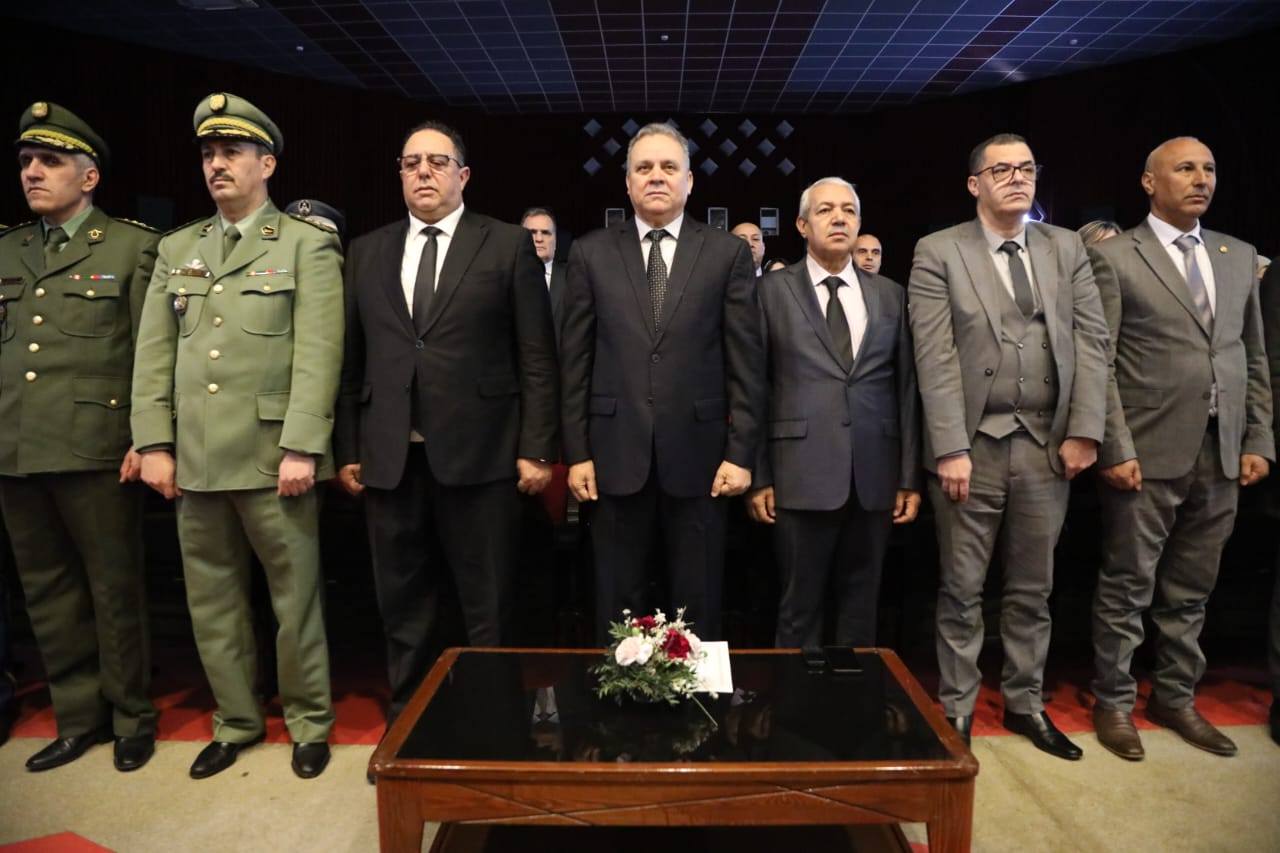 Le wali préside la cérémonie officielle célébrant le 8 mars.  Les femmes d’Oran tiennent le haut du pavé 